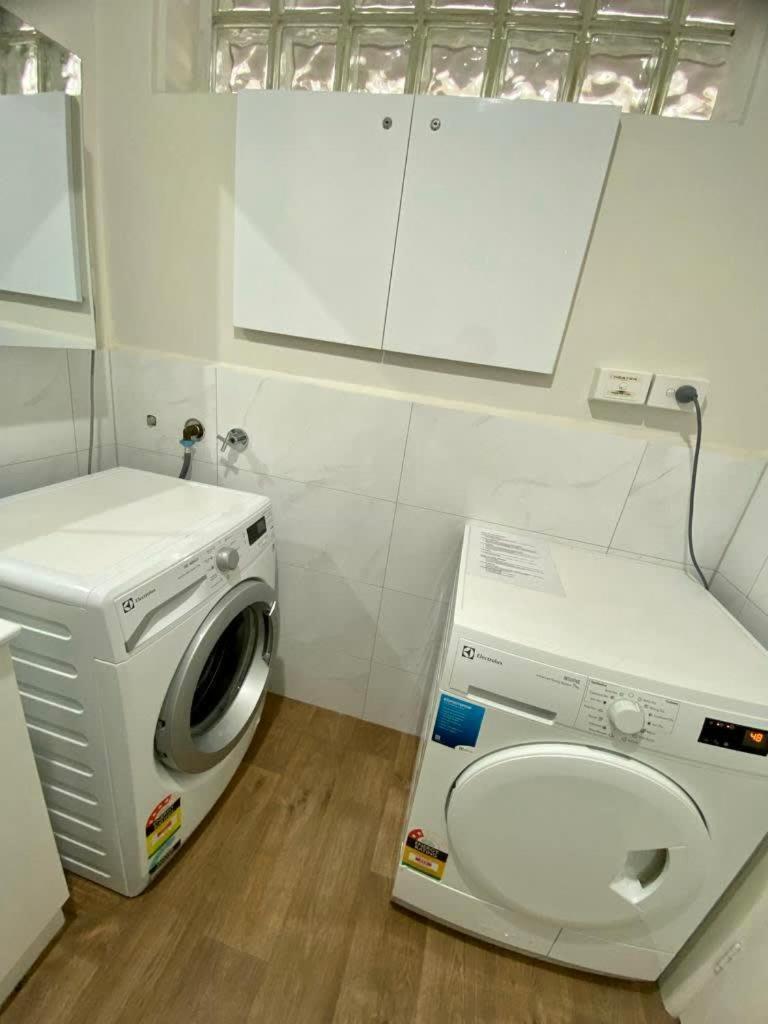 1 Bdrm With Parking, Walk To Beach Melbourne Dış mekan fotoğraf