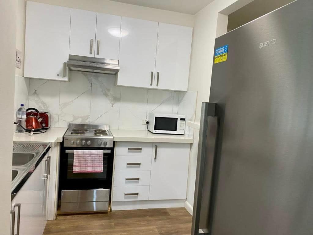 1 Bdrm With Parking, Walk To Beach Melbourne Dış mekan fotoğraf