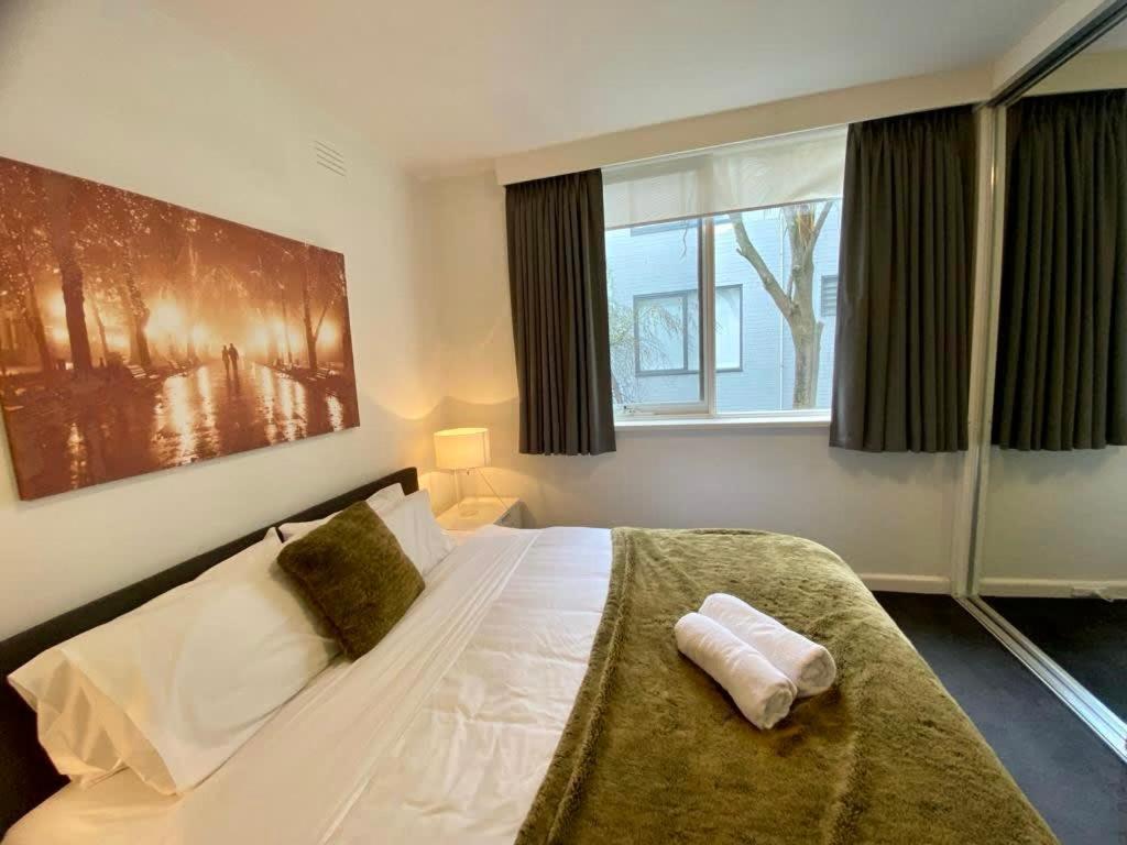 1 Bdrm With Parking, Walk To Beach Melbourne Dış mekan fotoğraf