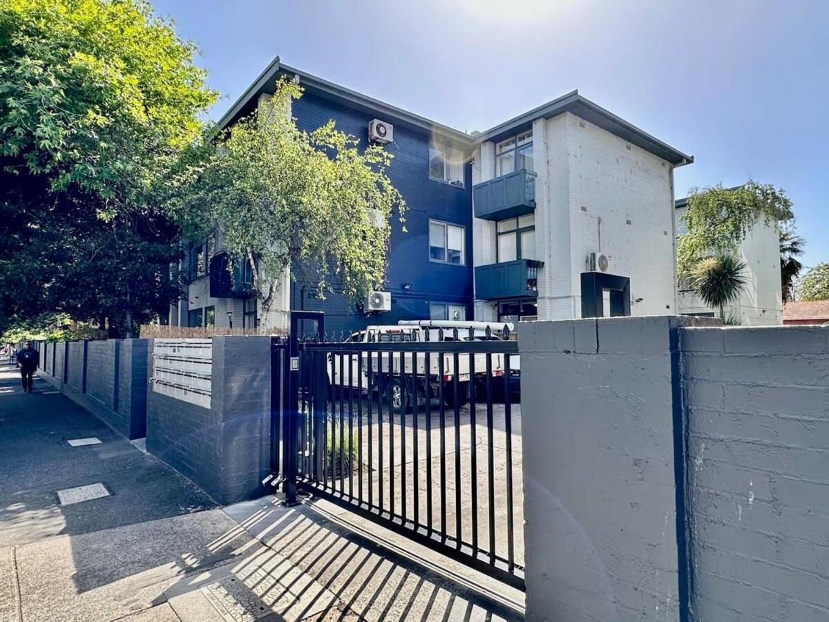 1 Bdrm With Parking, Walk To Beach Melbourne Dış mekan fotoğraf